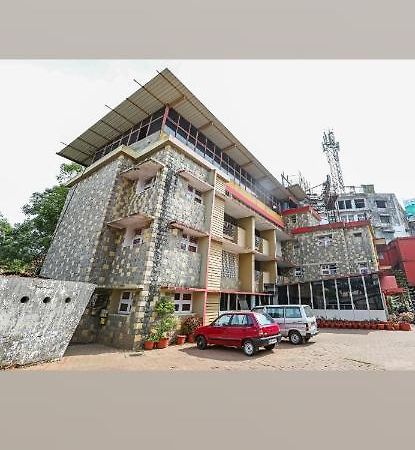 Hotel Caveri Madikeri Exteriör bild