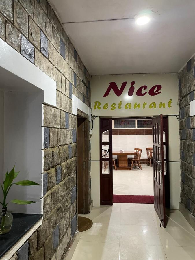 Hotel Caveri Madikeri Exteriör bild